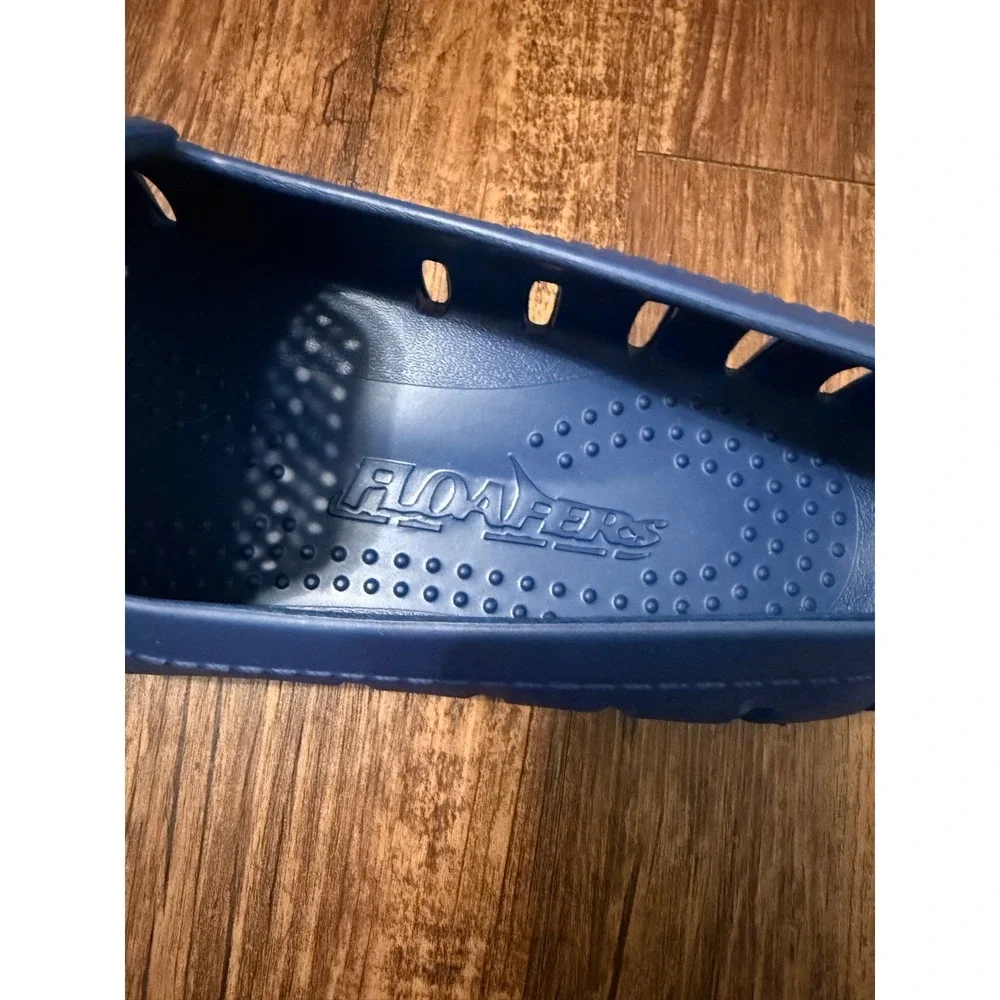 Floaters Men's Blue Slip On Water Shoes Perforated Size 12 Slip On Clogs Driving